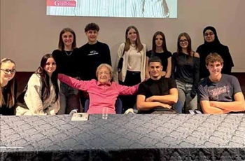 Cescotti prof al Don Milani Immagine
